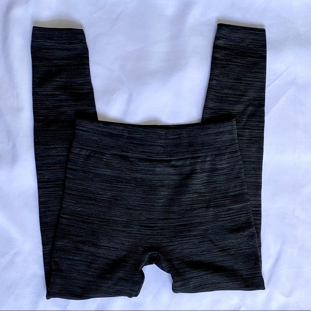 Almost Famous Heather Gray Leggings Size Medium